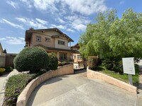 Building Photo - Available May 2025: 3 Bedroom, 3 Bathroom ...