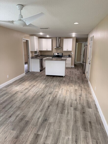 Building Photo - 6760 Pot O Gold Ln