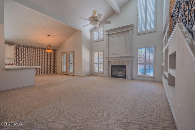 Building Photo - 2066 Paseo Del Prado Dr