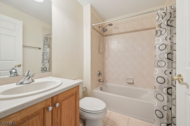 Building Photo - 618 Turlington Ct