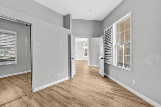 Building Photo - 2318 Fallbrook Pl