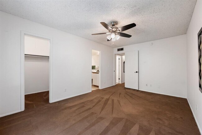Building Photo - 9504 Quail Village Ln