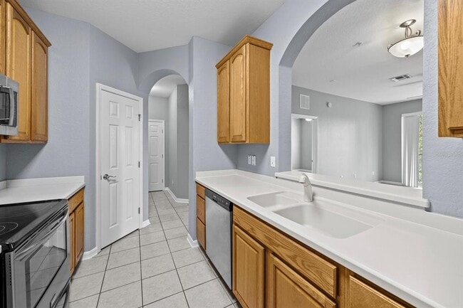Building Photo - 1355 Venezia Ct