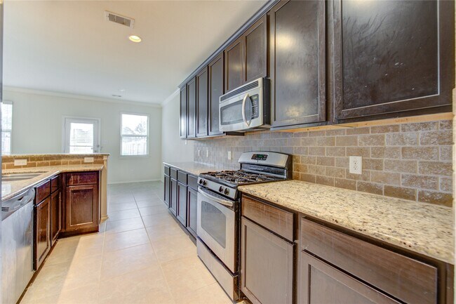 Building Photo - 6442 Haywards Crossing S Cir