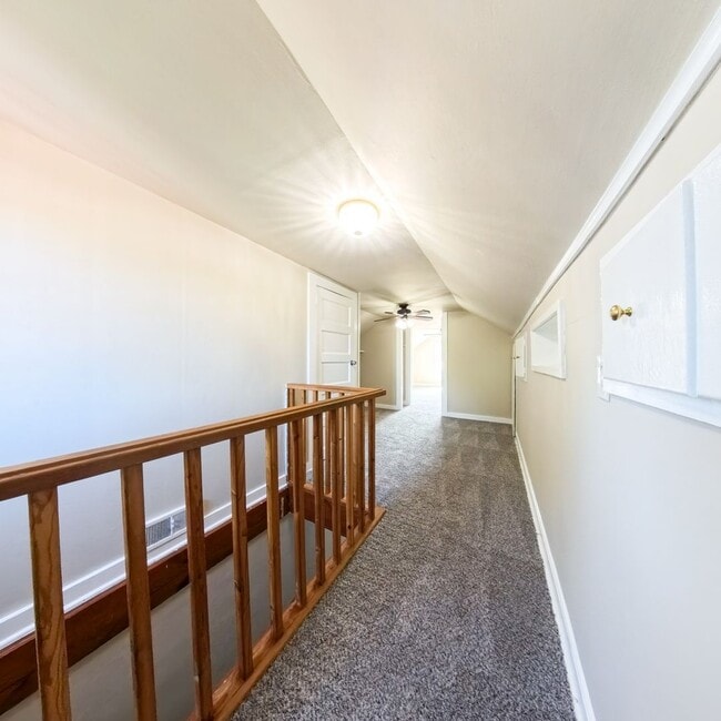 Building Photo - Newly updated 5 bedroom 2 bathroom home