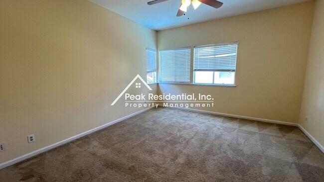 Building Photo - 402 Harlow Ct