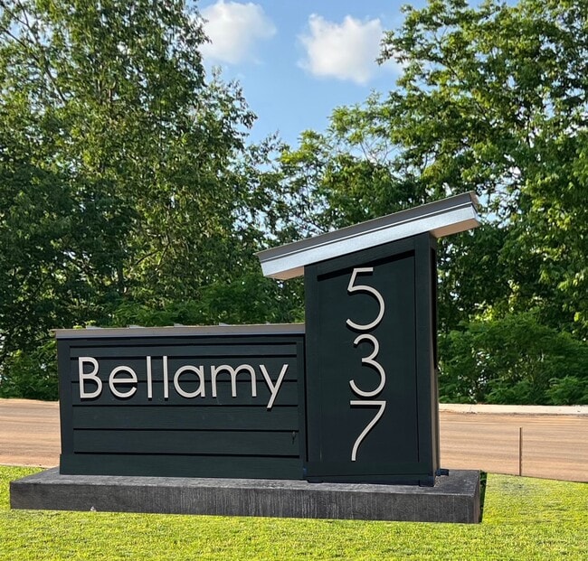 Building Photo - 541 Bellamy Ln