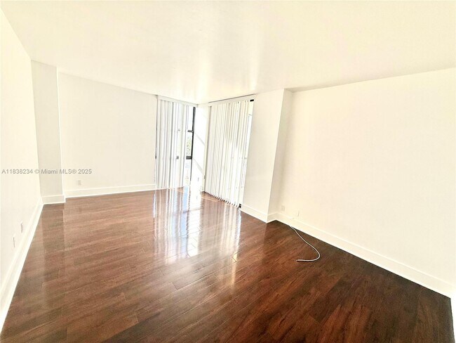 Building Photo - 20335 W Country Club Dr