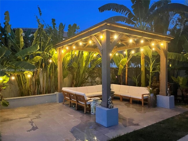 Building Photo - 7521 SW 56th St