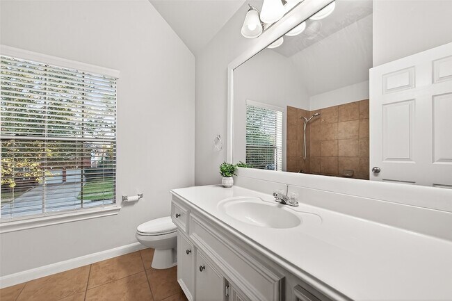 Building Photo - 8858 Distant Woods Dr