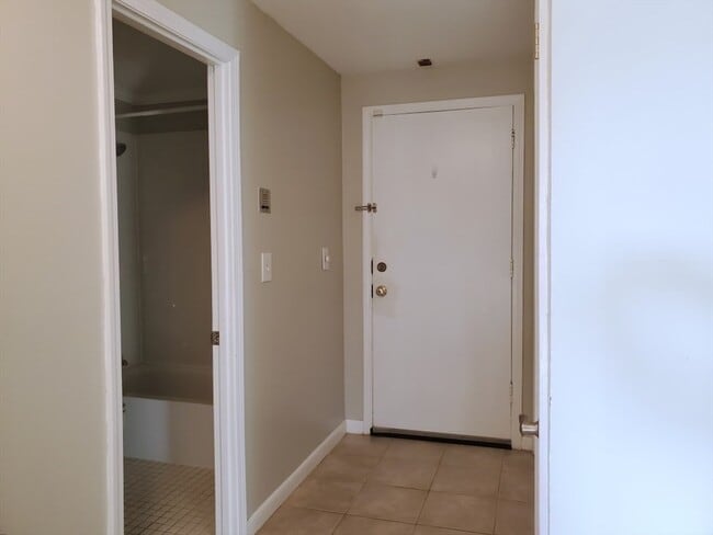 Building Photo - 145 Essex Ave