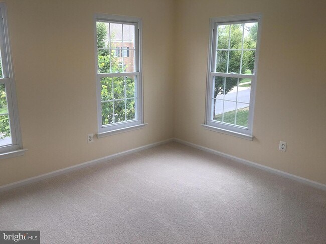 Building Photo - 12910 Belle Meade Trace
