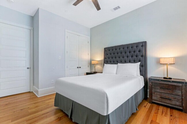 Building Photo - 1212 Carondelet St