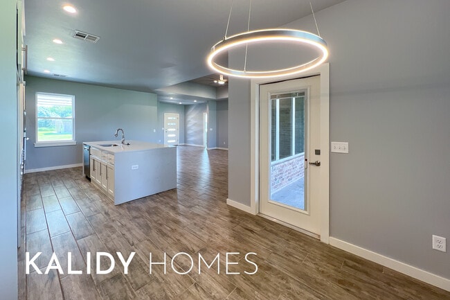 Building Photo - 213 Olde Ml Ct