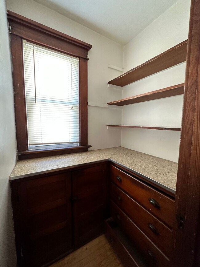 Building Photo - 3251 N Booth St