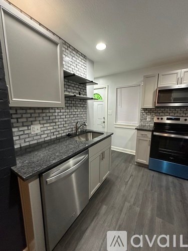 Building Photo - 1253 Briarwood Ave
