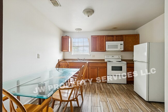 Building Photo - 204 Wilker Neal Ave