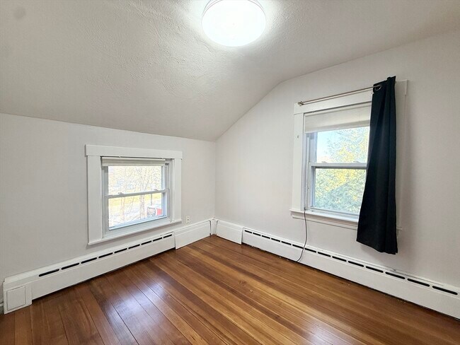 Building Photo - 58 Lake St