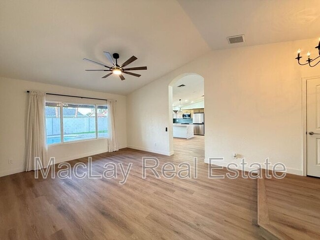 Building Photo - 1720 W Highland St