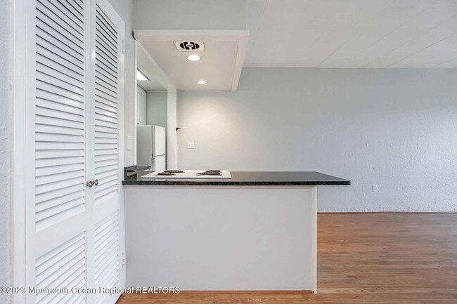 Building Photo - 21 Leroy Pl