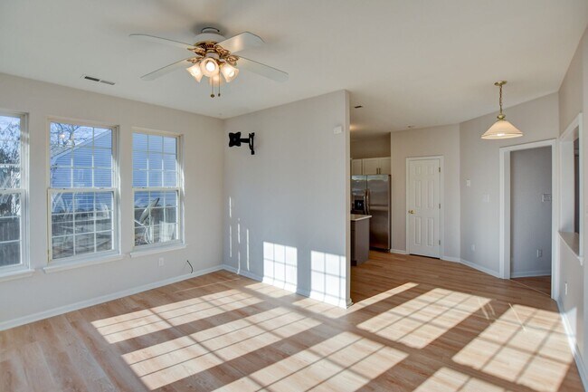 Building Photo - 2112 Seastone Trce