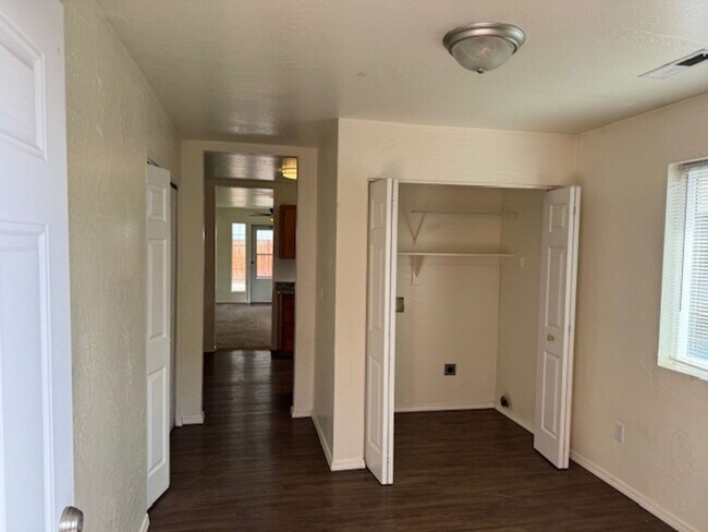 Building Photo - 118 SHAST A&amp;B