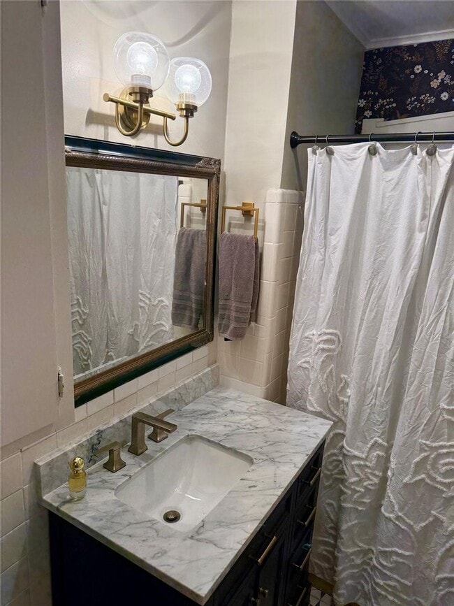 Building Photo - Great neighborhood, watchful neighbors, darling Midtown home near fairgrounds & TU.