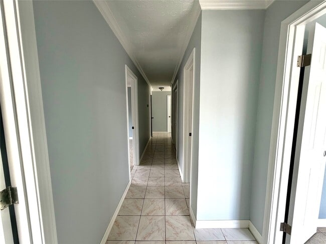 Building Photo - 718 Blue Rock Ct