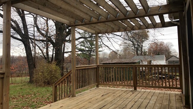 Building Photo - HOUSE CLOSE TO EVRYTHING YOU NEED.THIS HOME IS A MUST SEE!!!