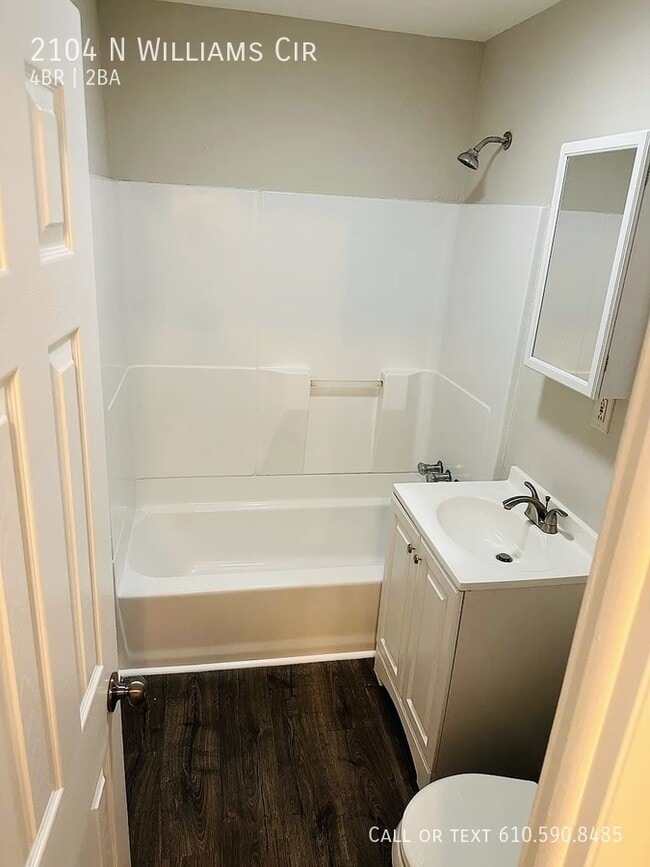 Building Photo - 2104 N Williams Cir