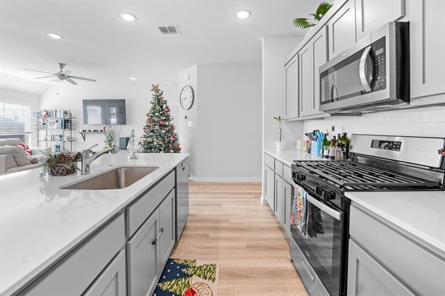 Building Photo - 1245 La Bamba Dr