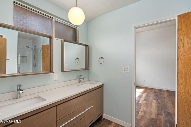 Building Photo - 5708 Wilhelmina Ave