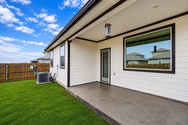 Building Photo - 131 Big Sandy Creek Dr