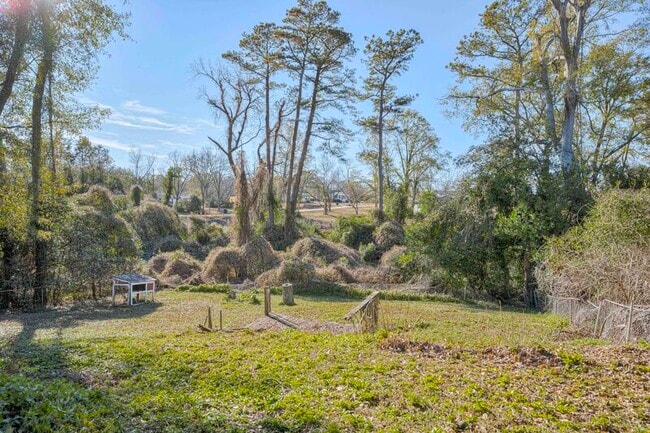 Building Photo - 111 Lehigh Ave