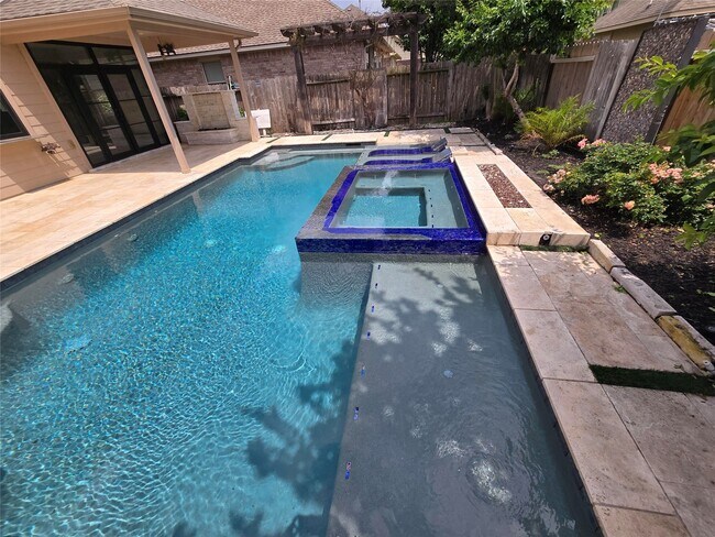 Building Photo - 6119 Grassy Haven Ln