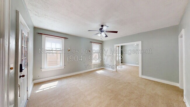 Building Photo - 2739 Herschel St