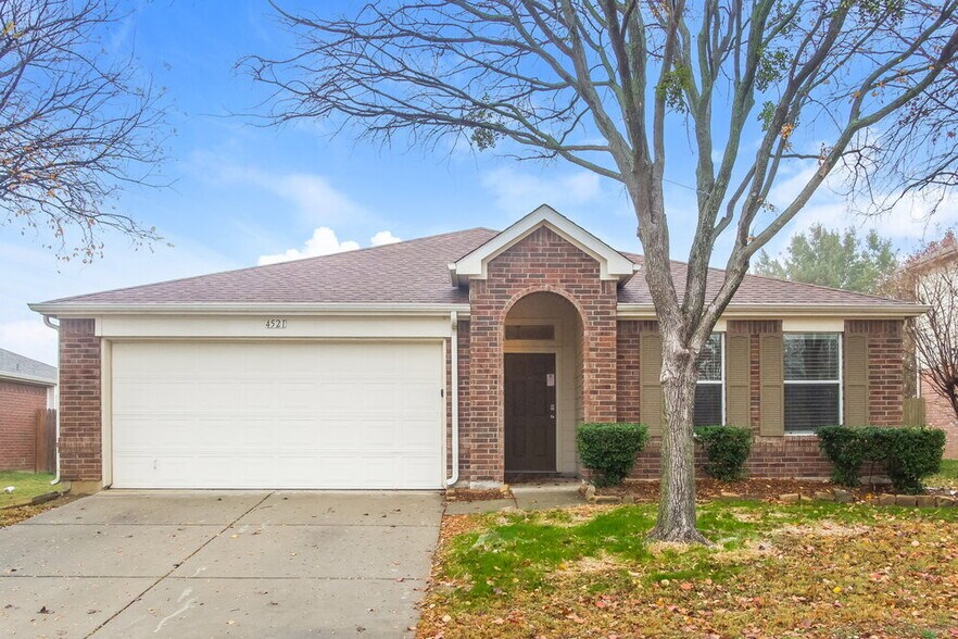 Primary Photo - 4521 Napa Valley Dr