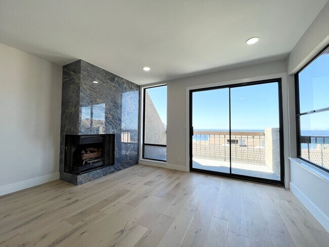 Building Photo - Beautifully Remodeled Condo with OCEAN VIE...
