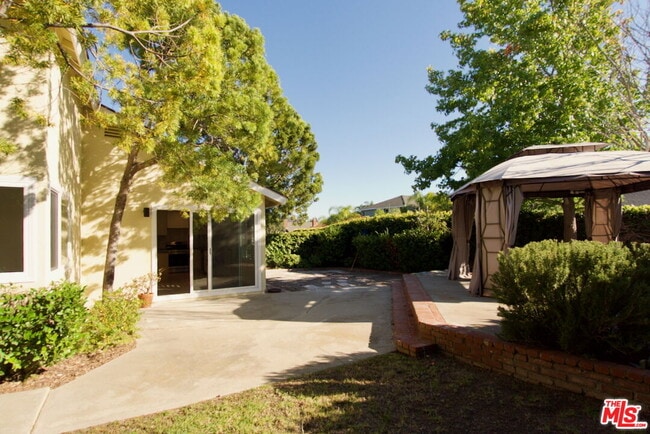 Building Photo - 24621 Aquilla Dr
