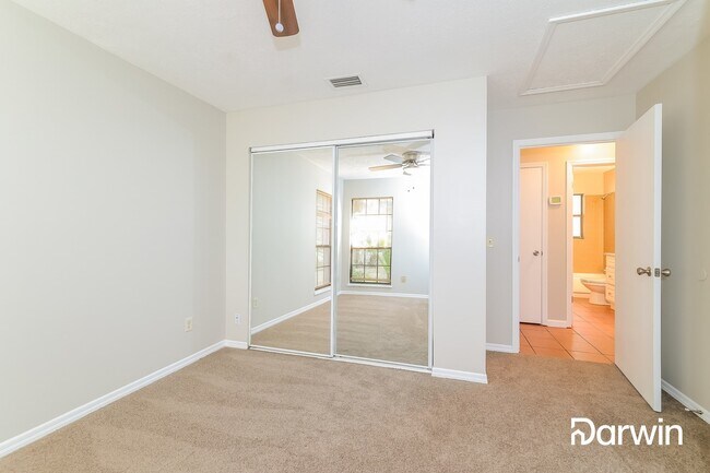 Building Photo - 4913 SE 32nd Ct