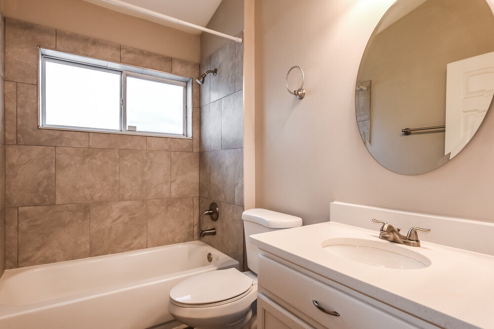 Building Photo - 15849 Green Cove Blvd