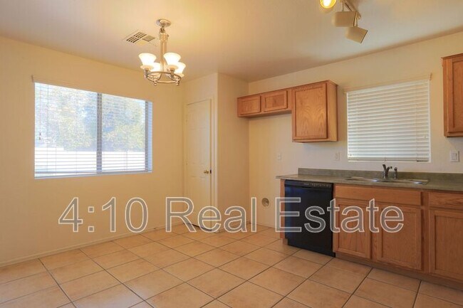 Building Photo - 2320 W Allens Peak Dr