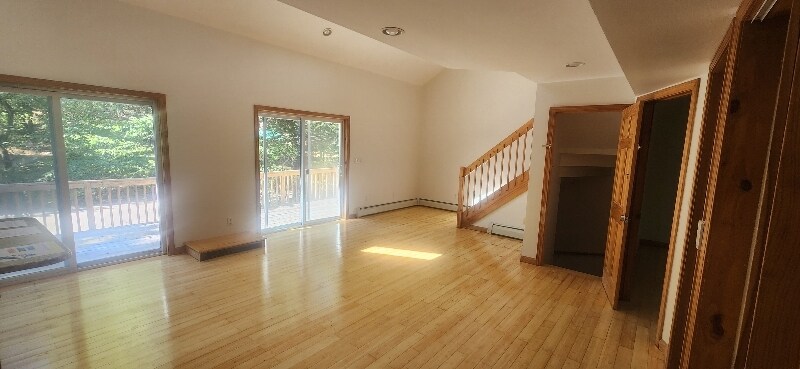 Building Photo - 12 Cornwall Pl