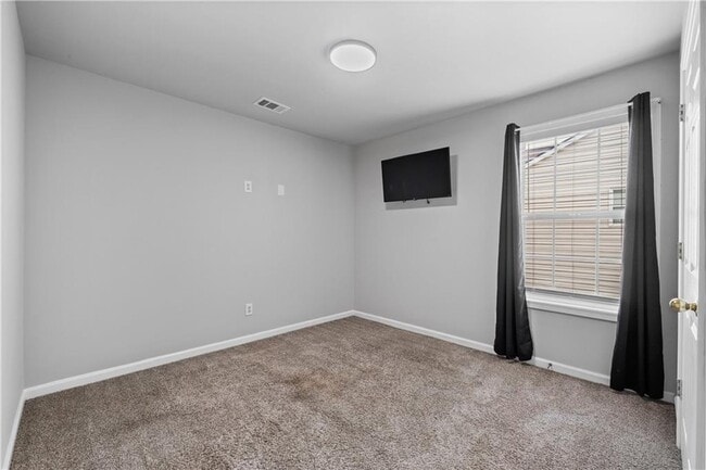 Building Photo - 4419 Silver Ridge Way SW