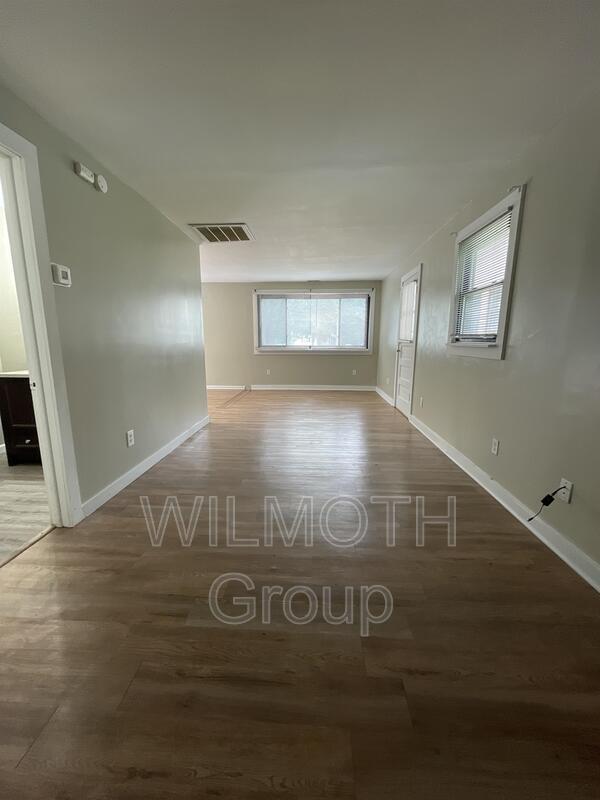 Building Photo - 1870 US Hwy 136