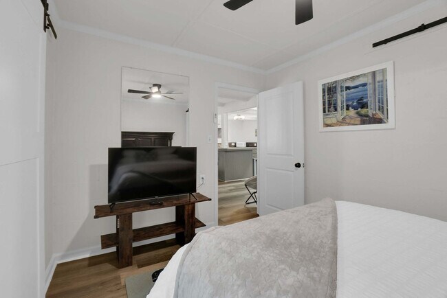 Building Photo - 115 Hale Loop