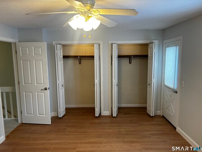 Building Photo - 151 Wynwood Dr