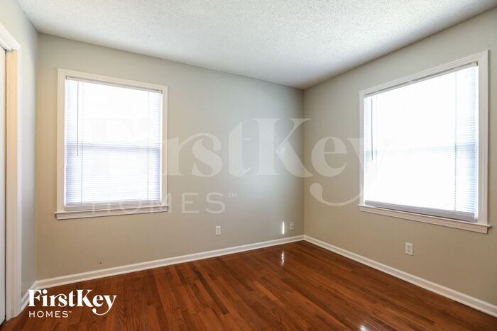 Building Photo - 1512 Oxford Ct