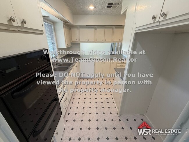 Building Photo - 2 Bedroom, 2 Bathroom Mission Grove Home