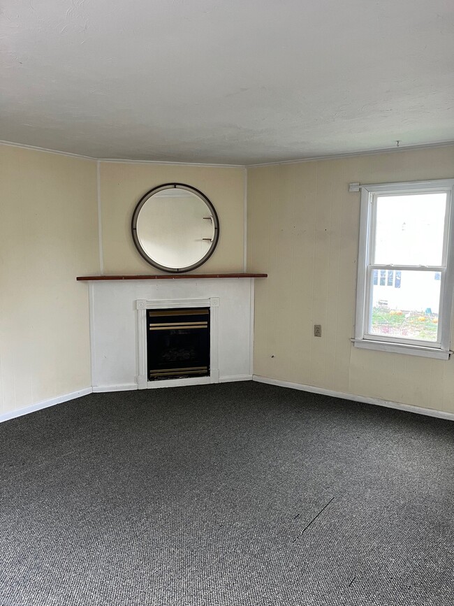 Building Photo - 1424 North Ave